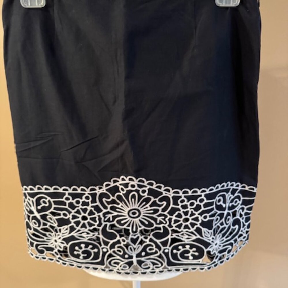 Carlisle Black pencil skirt with ivory embroidery - size 16